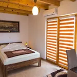 Motel Orhideja 3*